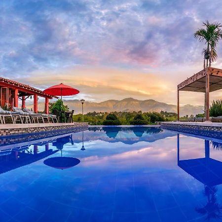 Hotel Campestre Solar De La Luna Альбания Экстерьер фото