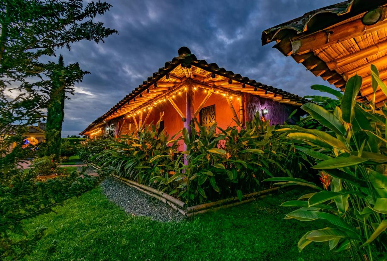 Hotel Campestre Solar De La Luna Альбания Экстерьер фото