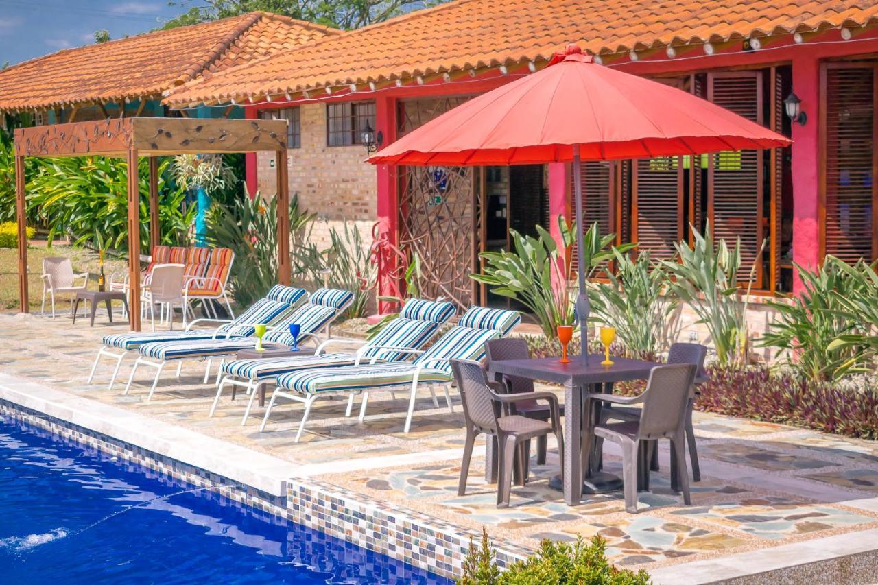 Hotel Campestre Solar De La Luna Альбания Экстерьер фото