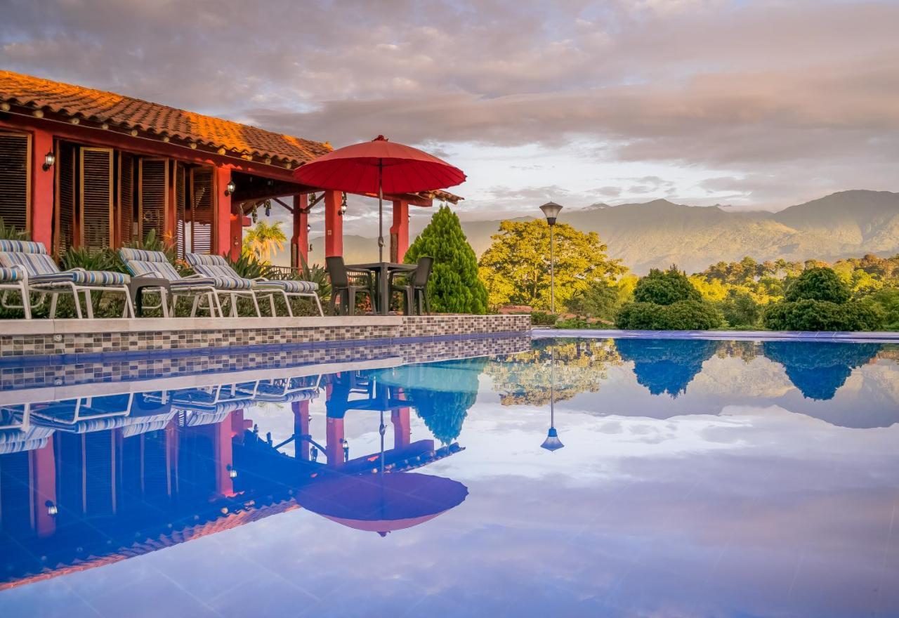 Hotel Campestre Solar De La Luna Альбания Экстерьер фото