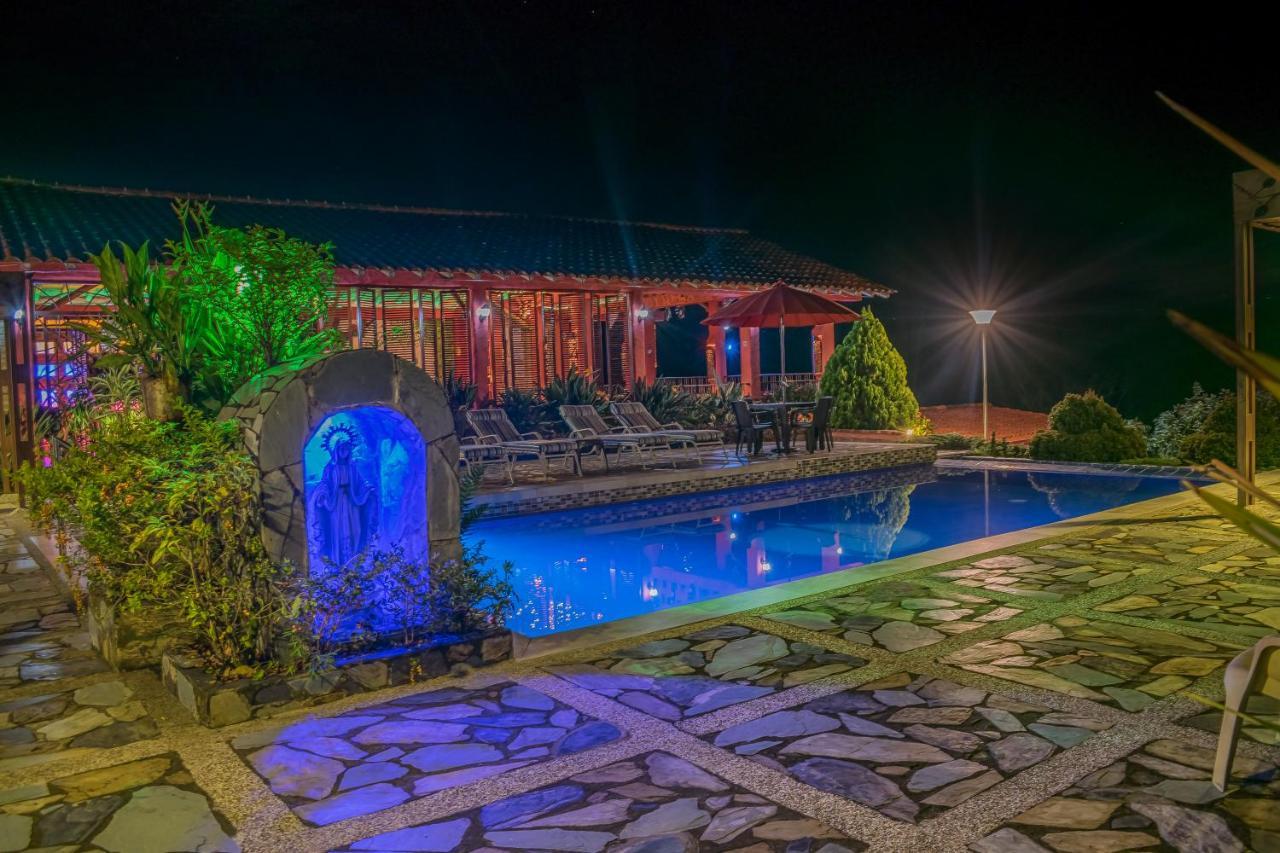 Hotel Campestre Solar De La Luna Альбания Экстерьер фото