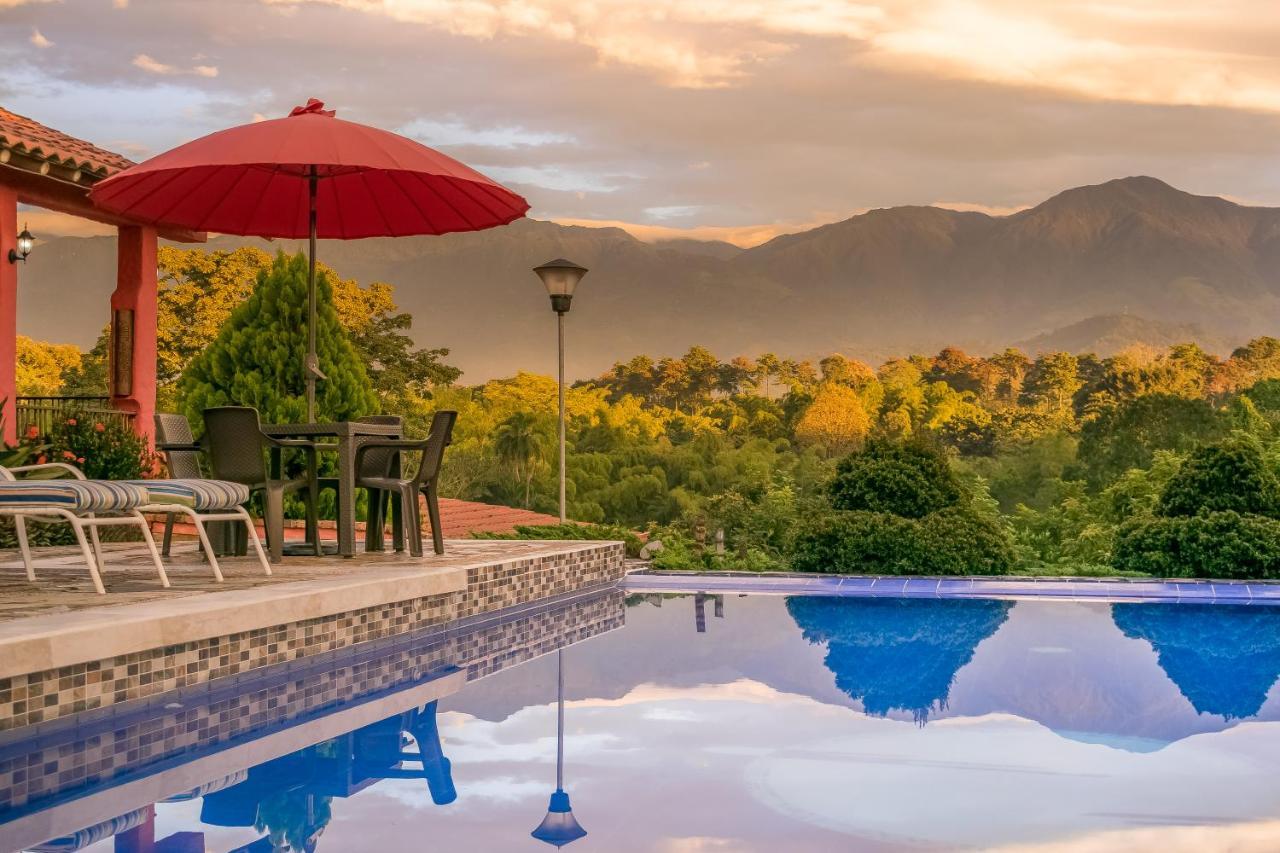 Hotel Campestre Solar De La Luna Альбания Экстерьер фото