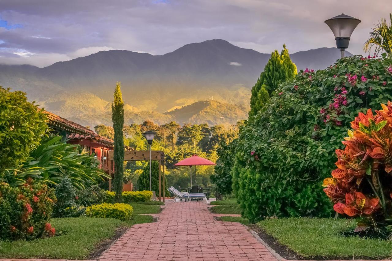 Hotel Campestre Solar De La Luna Альбания Экстерьер фото